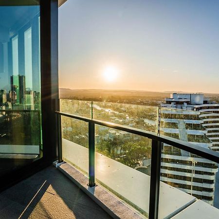 2 Bedroom Luxurious Family Apartment Next To Pacific Fair - Broadbeach Gold Coast Gc22 Exteriér fotografie