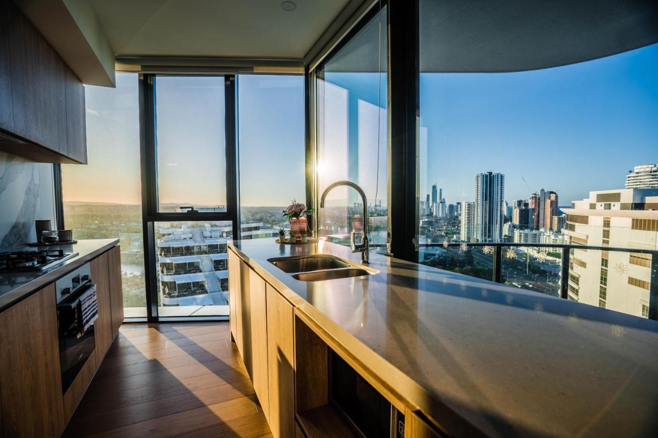 2 Bedroom Luxurious Family Apartment Next To Pacific Fair - Broadbeach Gold Coast Gc22 Exteriér fotografie